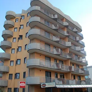 Campus 3*, Bari Italie